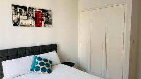 Lush Living - Double Room with Private Bathroom